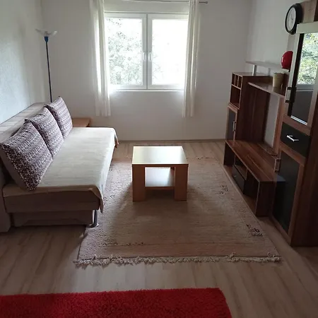 Sunnyhill Apartment *